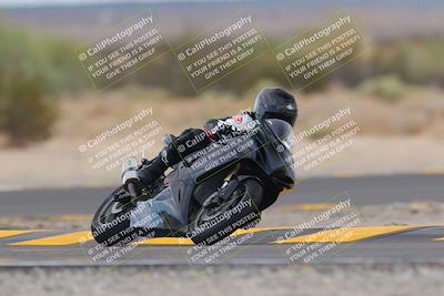 media/Sep-11-2022-SoCal Trackdays (Sun) [[81b7e951af]]/Turn 7 (1145am)/